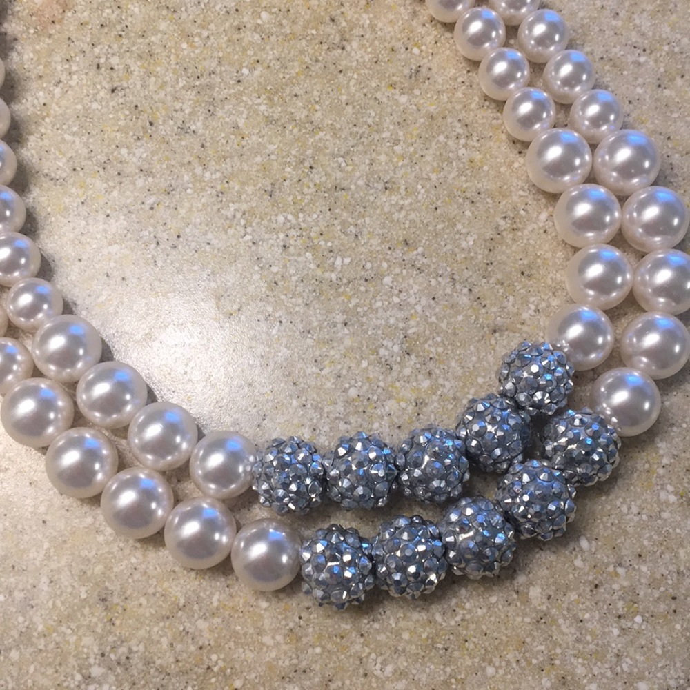 Faux Pearl and Rhinestone Double necklace, Chunky Necklace, Costume Jewelry - Picture 4 of 4